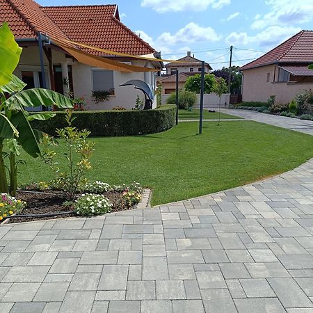 Appartamento Németi Apartmanház Hajdúszoboszló Esterno foto