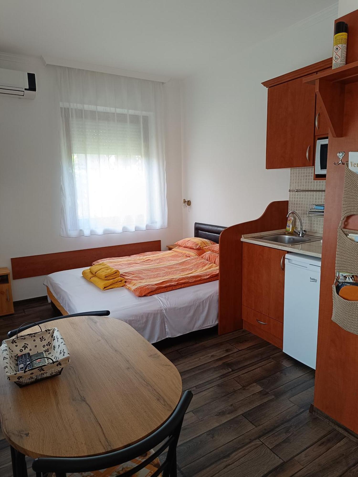Appartamento Németi Apartmanház Hajdúszoboszló Esterno foto